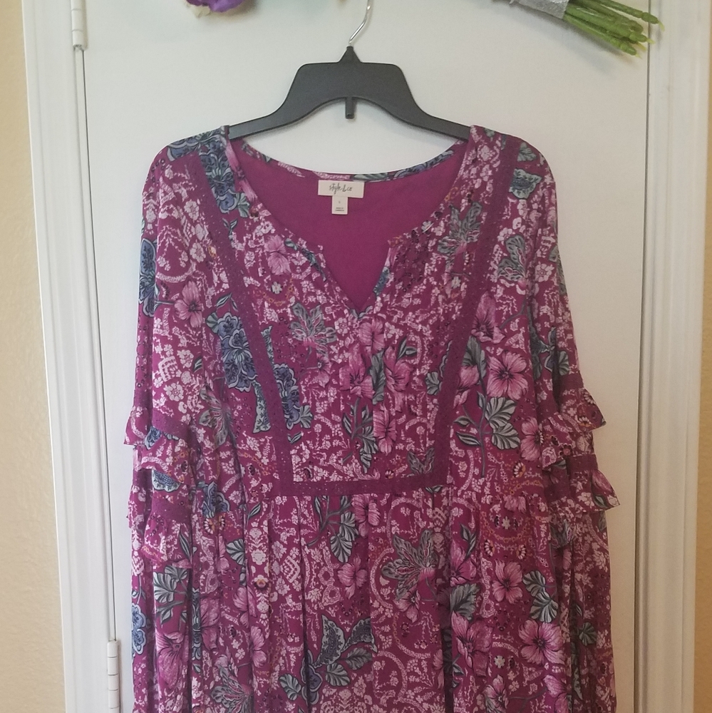 Bell sleeve top